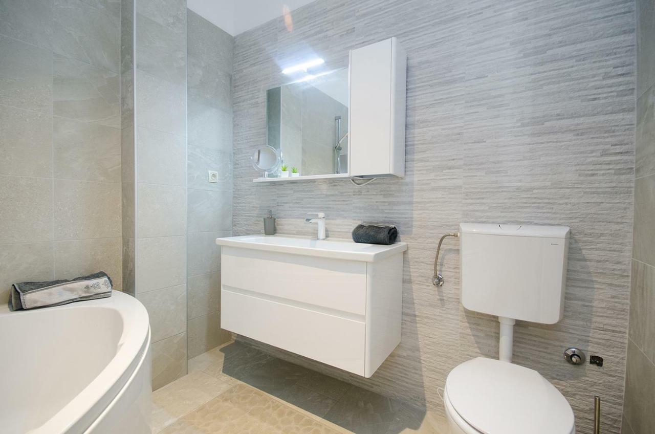 Apartman Korina Sukosan Exterior photo