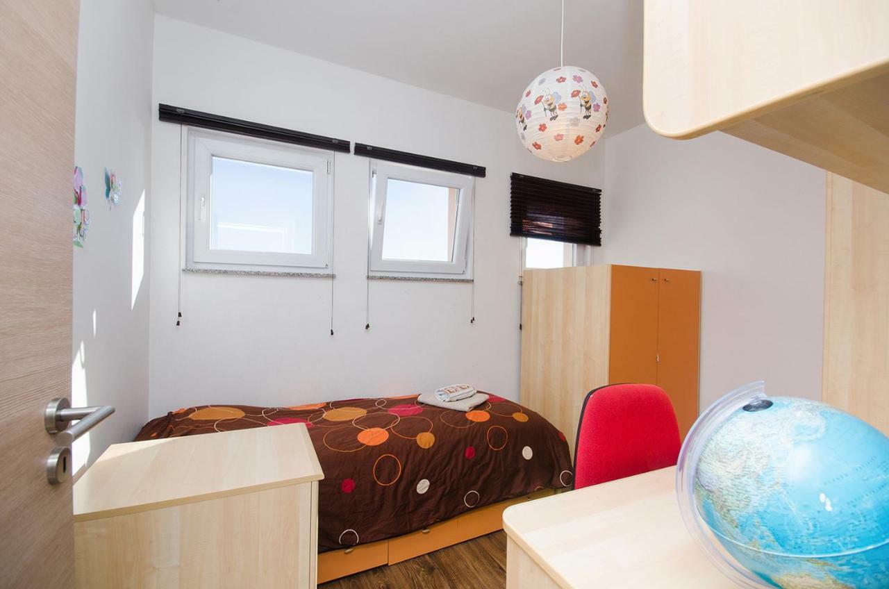 Apartman Korina Sukosan Exterior photo